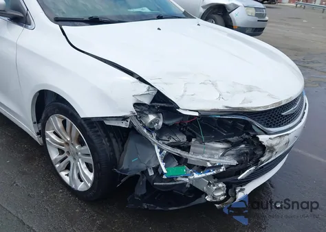 2015 Chrysler 200 Limited z USA, uszkodzony, nr VIN 1C3CCCAB8FN635327